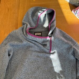 Women’s Stio fleece - size L